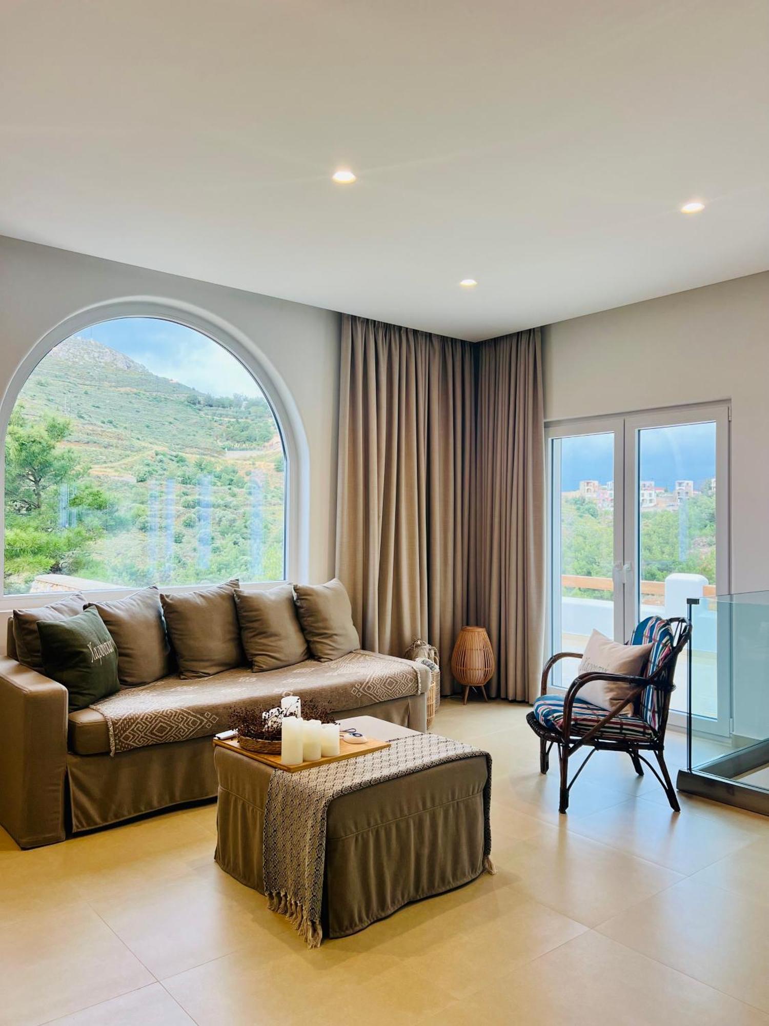 Haroupia Hillside Villa *